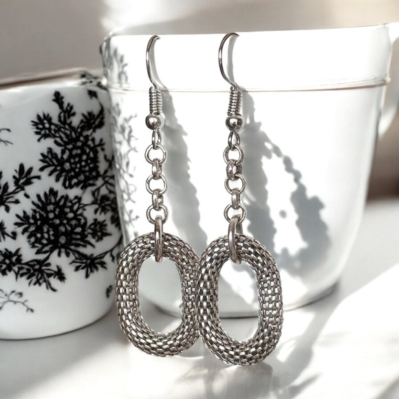 5 For $25💫Cool Silver Metal Mesh Oval Dangles - Picture 1 of 3